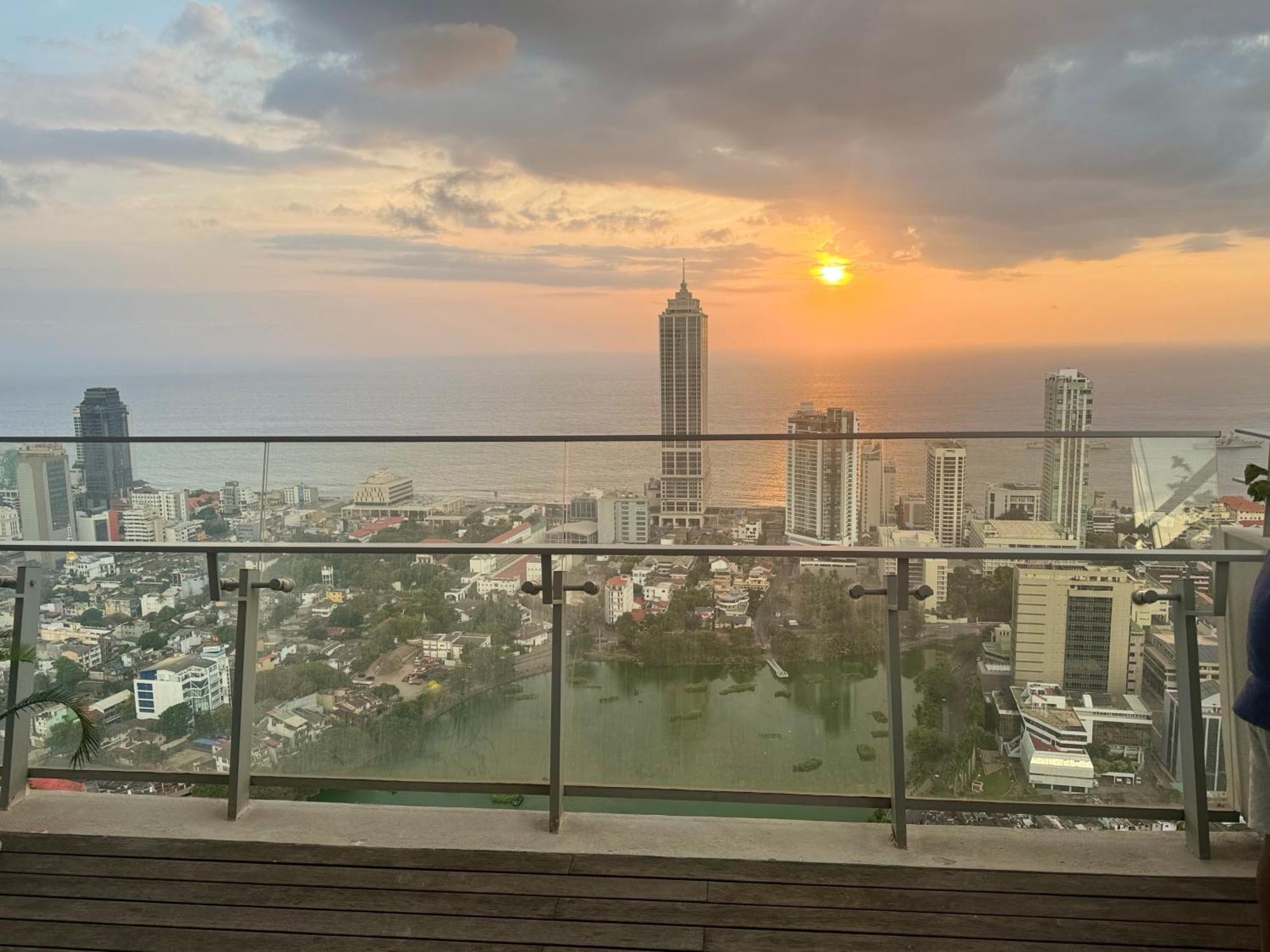Appartement Altair Luxury Colombo By Miracle Extérieur photo